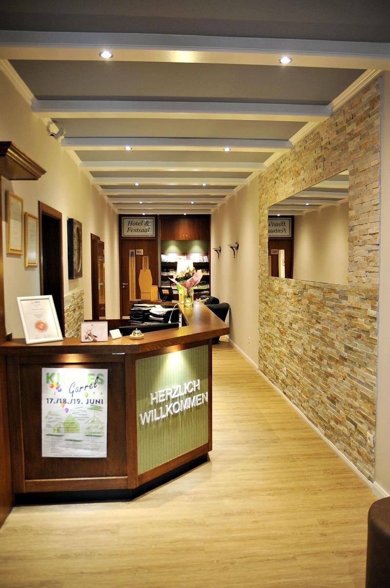 Hotel Restaurant Burgerklause Tapken - Lobi