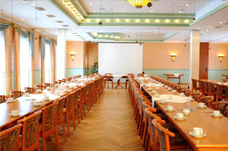 Hotel Restaurant Burgerklause Tapken - Toplantı