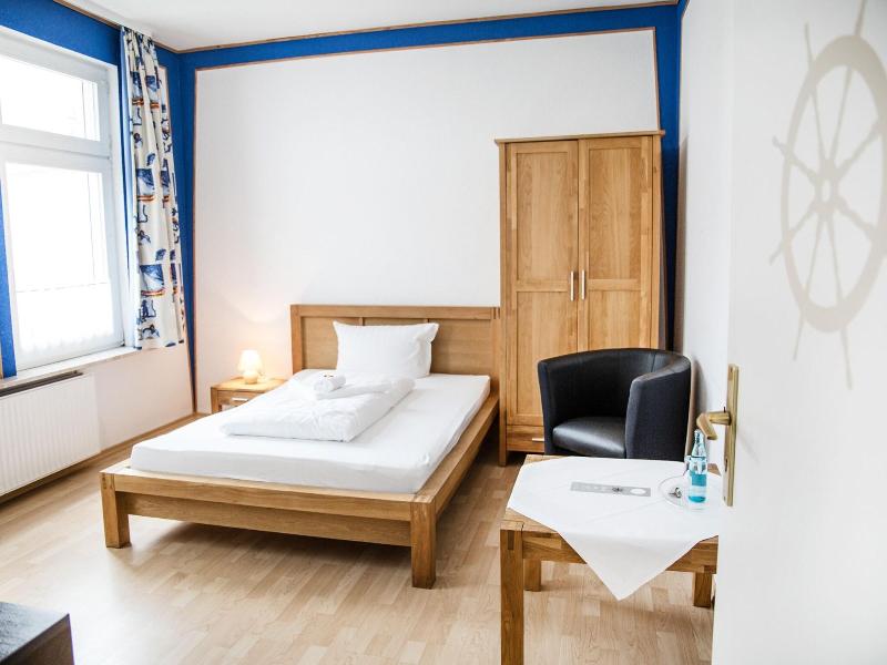 Hotel Restaurant Tum Stüürmann - Oda