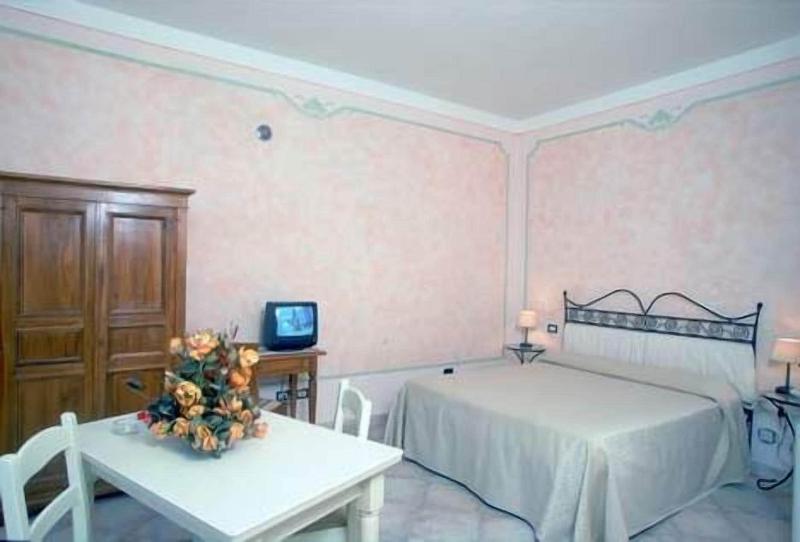 Hotel Rossi - Oda