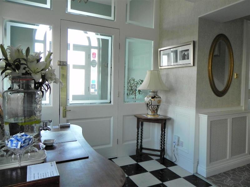 Shelleven House - Lobi
