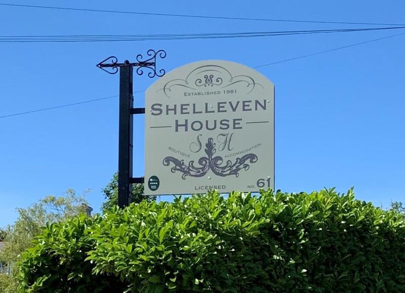 Shelleven House - Genel