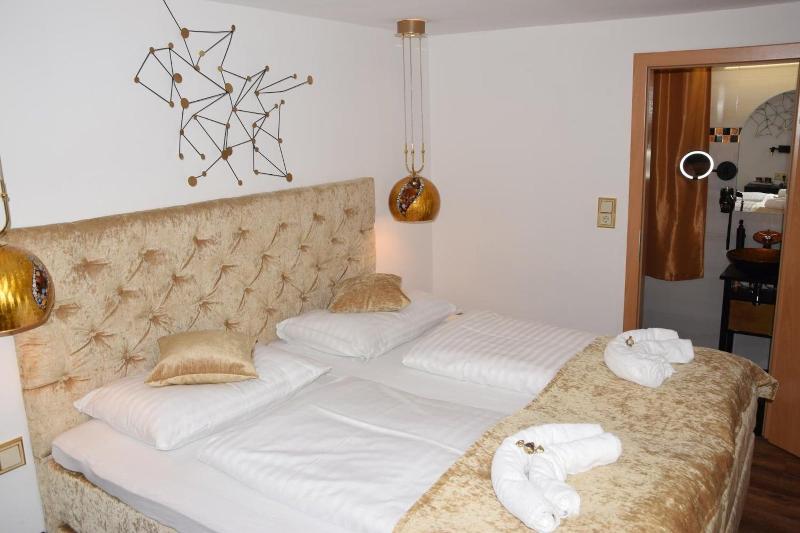 Hotel Torwirt - Oda