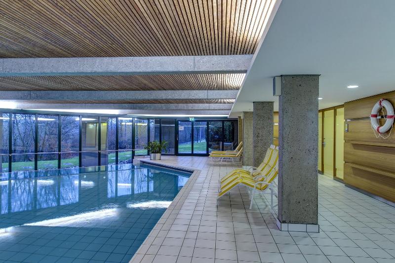 Collegium Glashütten GmbH - Havuz