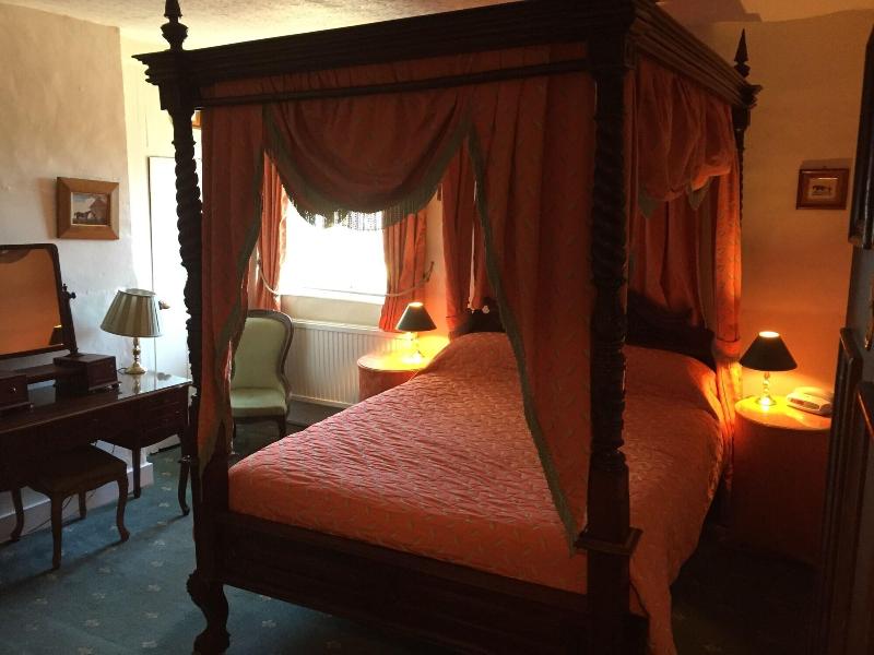 Cross Keys Hotel - Oda