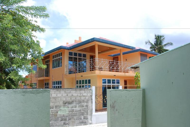Crystal Retreat - Genel