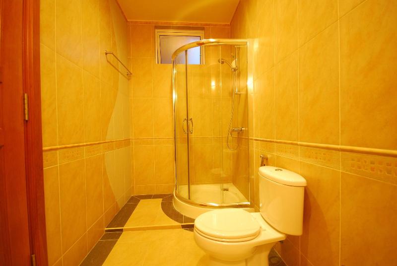 Crystal Retreat - Oda