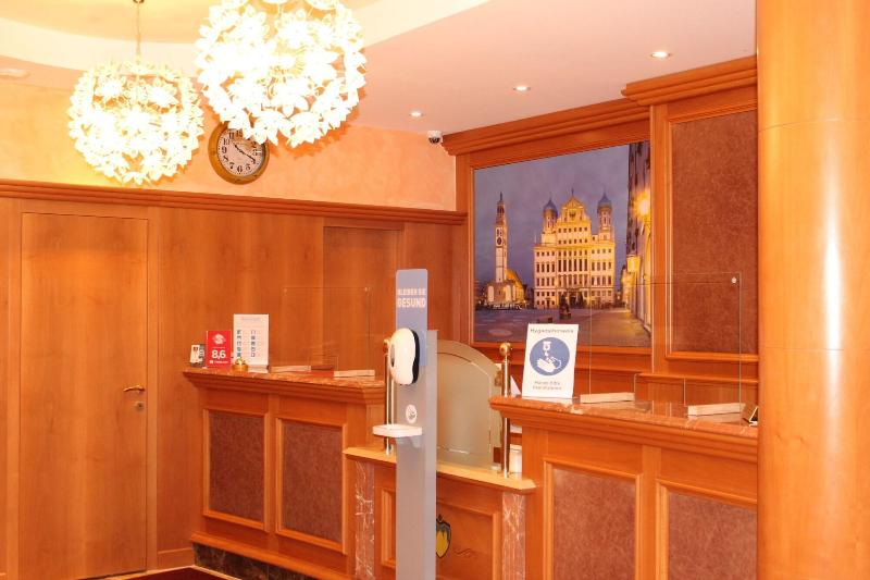 Stadthotel Augsburg - Lobi