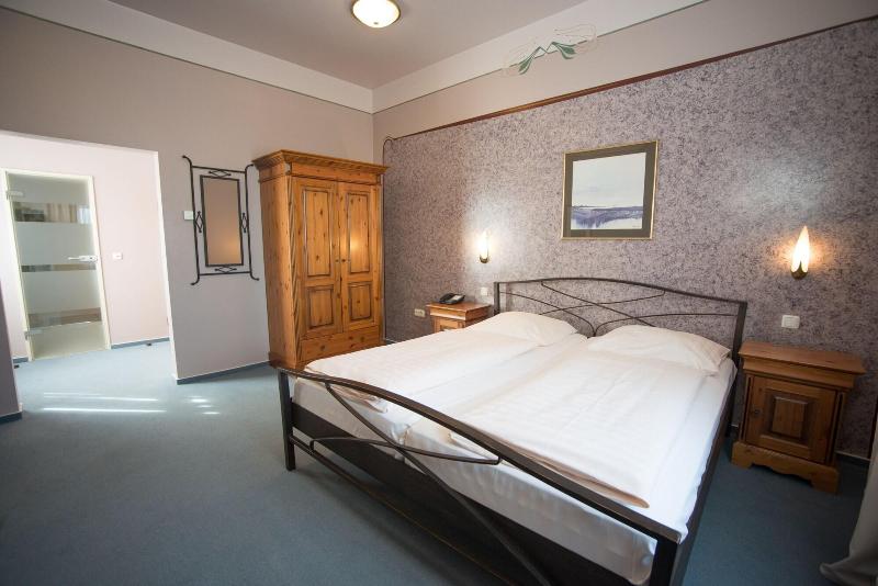 Trip Inn Post Hotel Düren - Oda