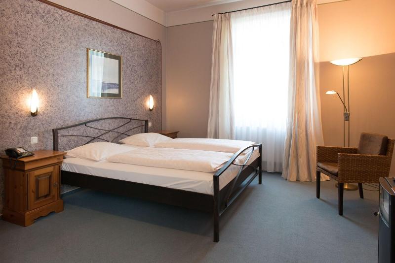 Trip Inn Post Hotel Düren - Oda
