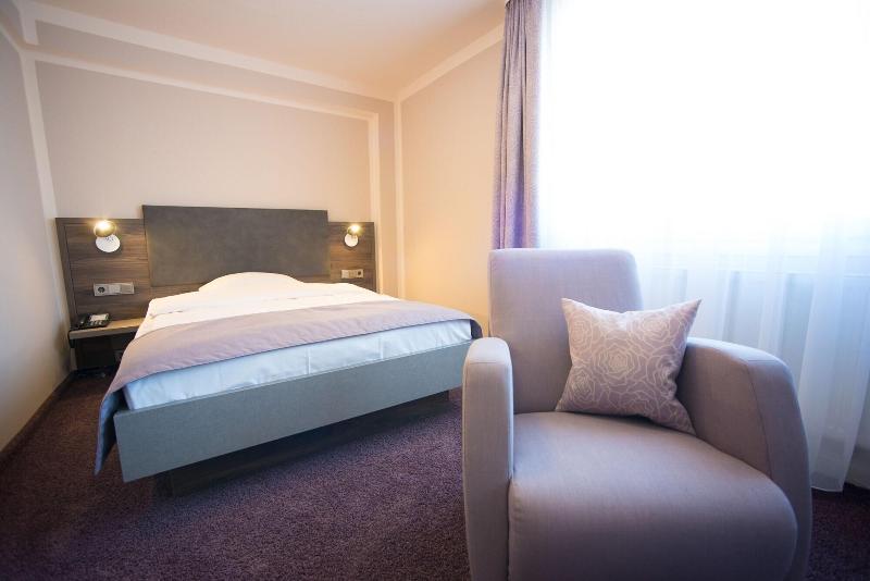 Trip Inn Post Hotel Düren - Oda