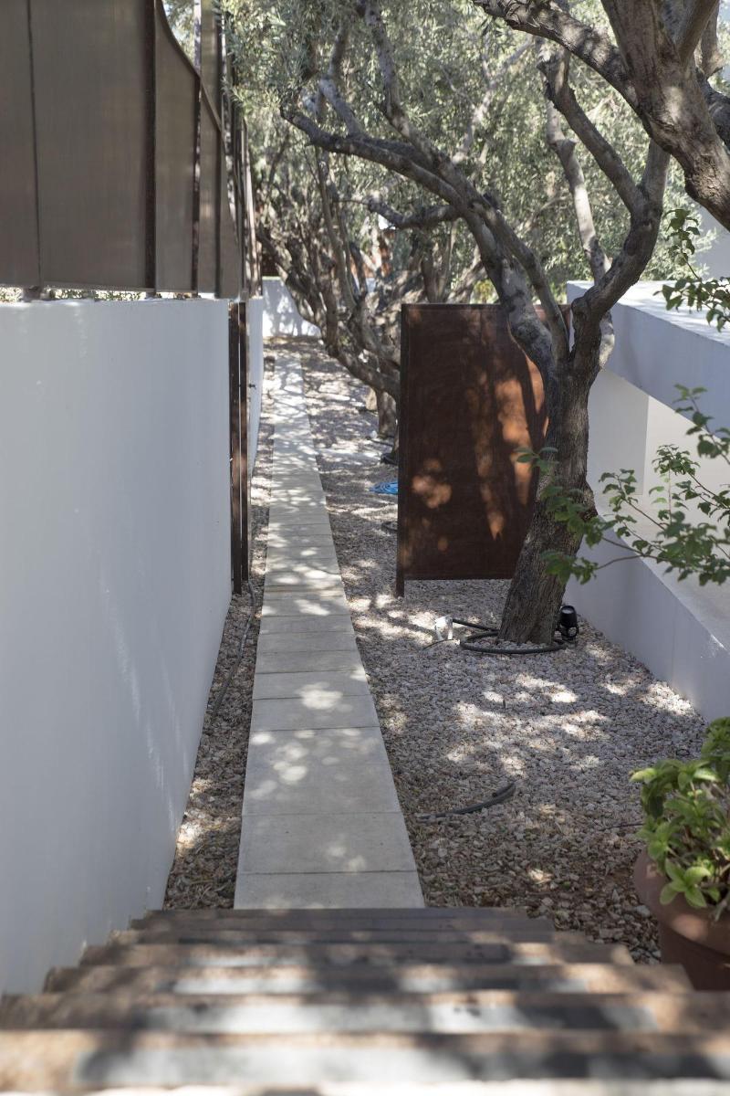 Infinity White Complex - Teras