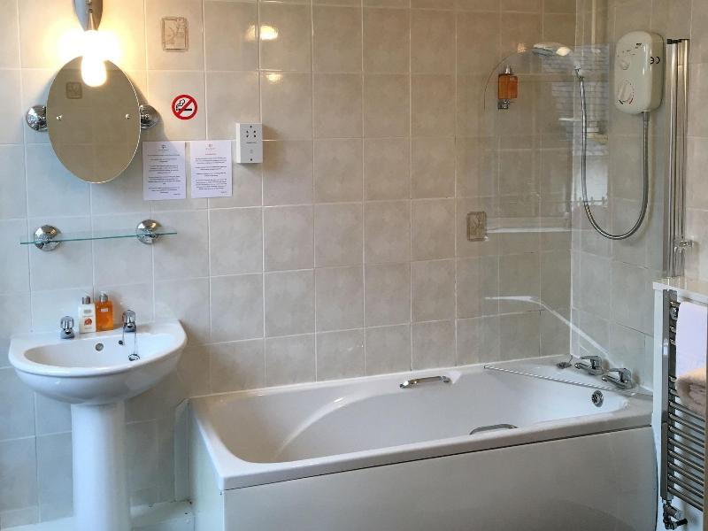Inverkip Hotel - Oda