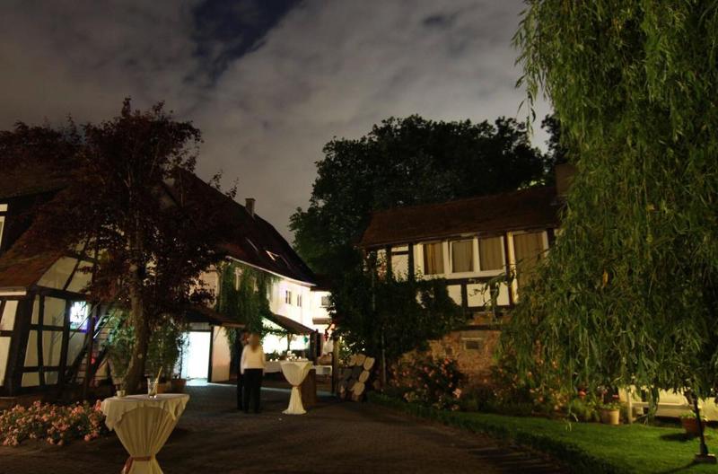 Jagdschloss Moenchbruch - Genel