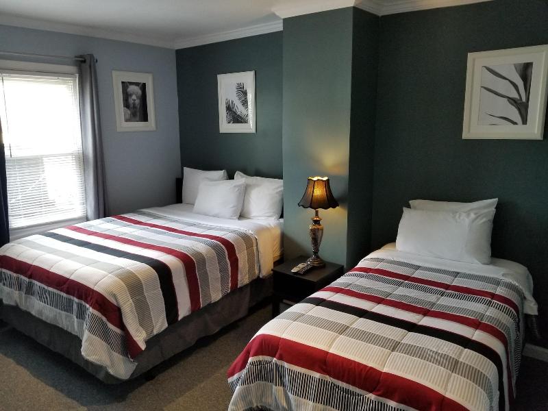 Jones Beach Hotel - Oda