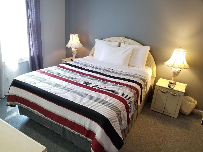 Jones Beach Hotel - Oda