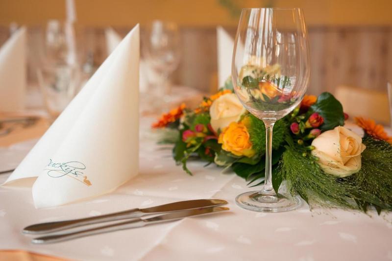 Duckys Restaurant Events Hotel - Restoran