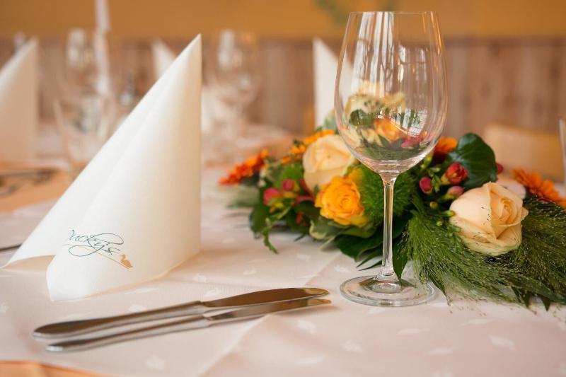 Duckys Restaurant Events Hotel - Restoran