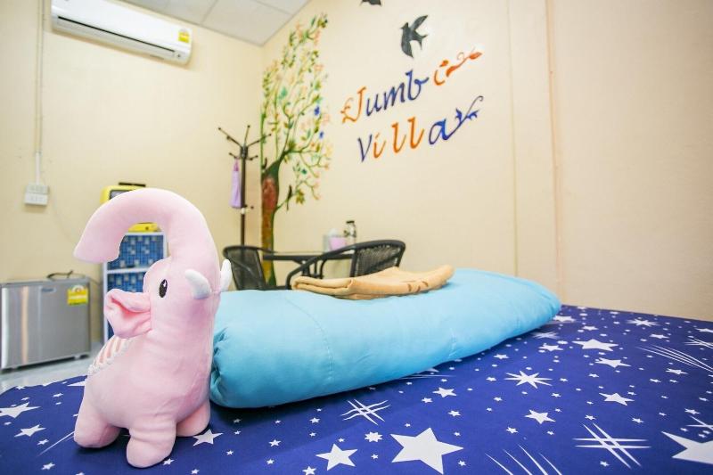 Jumbo Villa Homestay And Resort - Oda