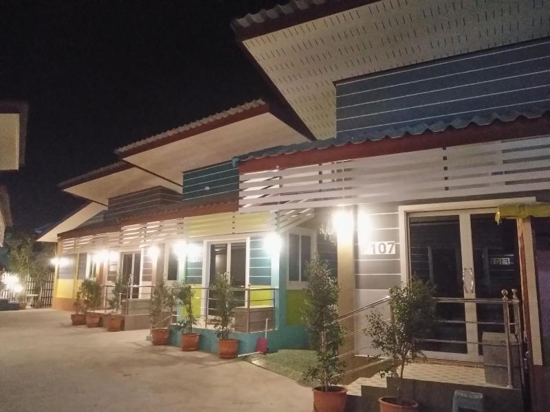 Jumbo Villa Homestay And Resort - Oda