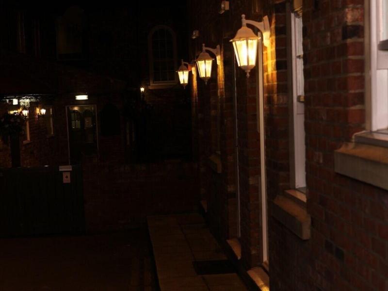 The Downe Arms - Genel