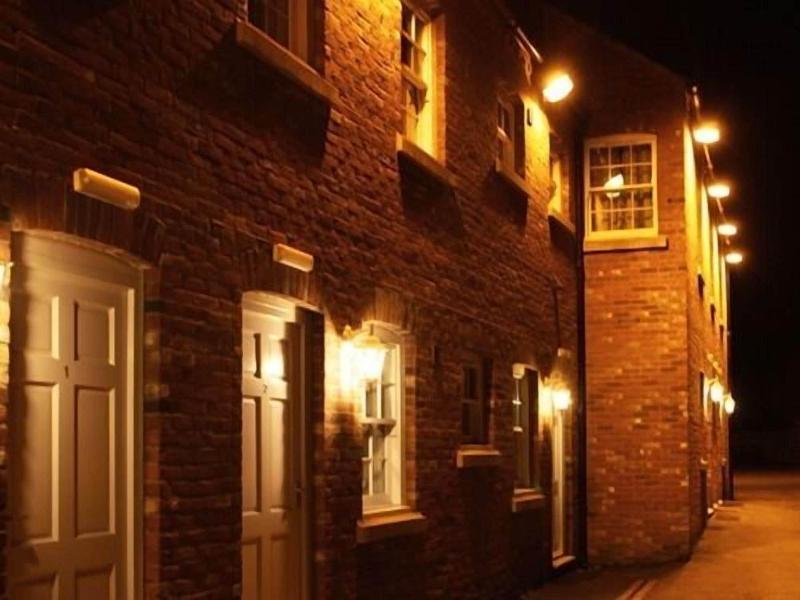 The Downe Arms - Genel