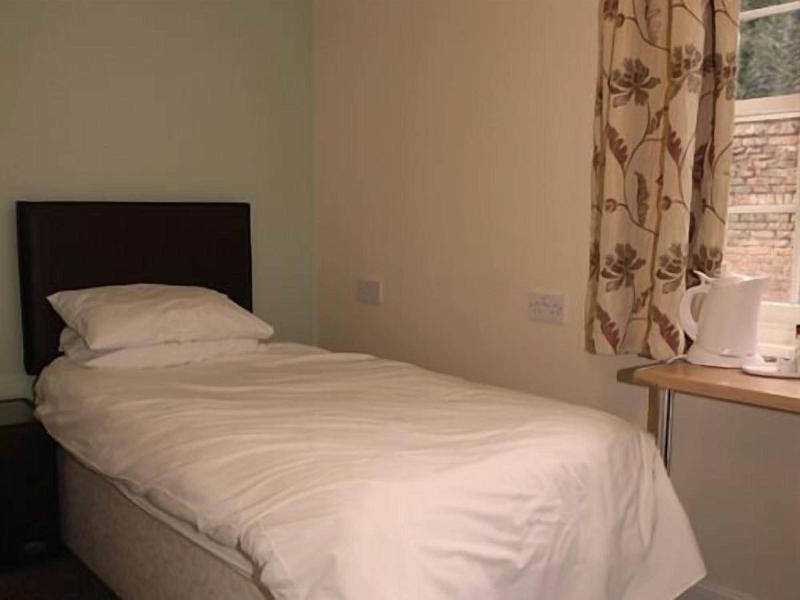 The Downe Arms - Genel