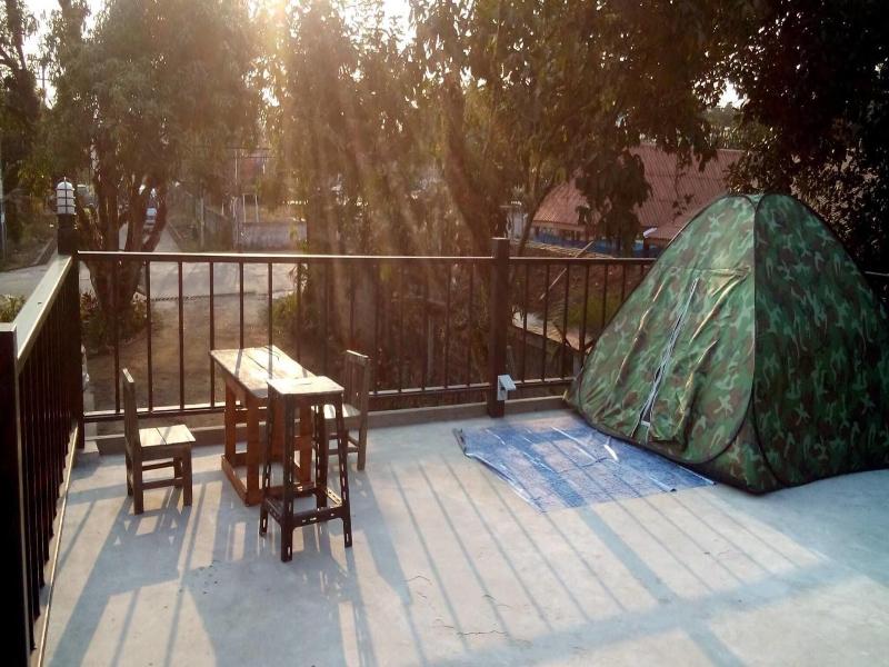 Kru Guesthouse - Teras