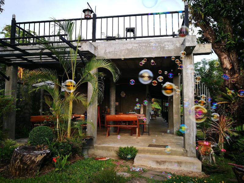 Kru Guesthouse - Teras