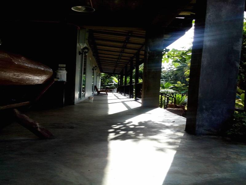 Kru Guesthouse - Teras
