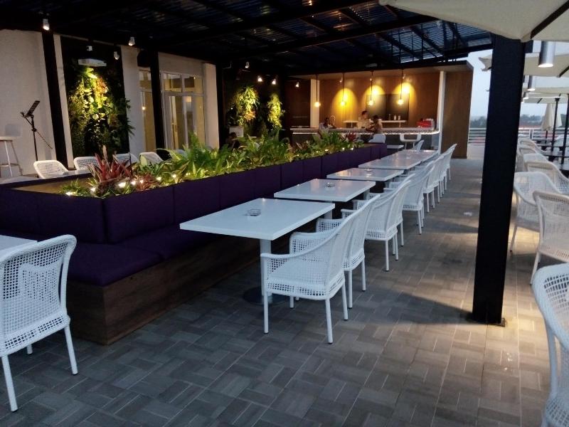 Front One Hotel Pamekasan Madura - Restoran