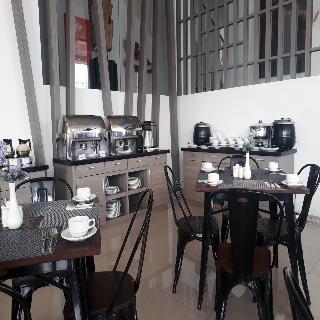 Front One Hotel Pamekasan Madura fotoÄŸrafÄ±