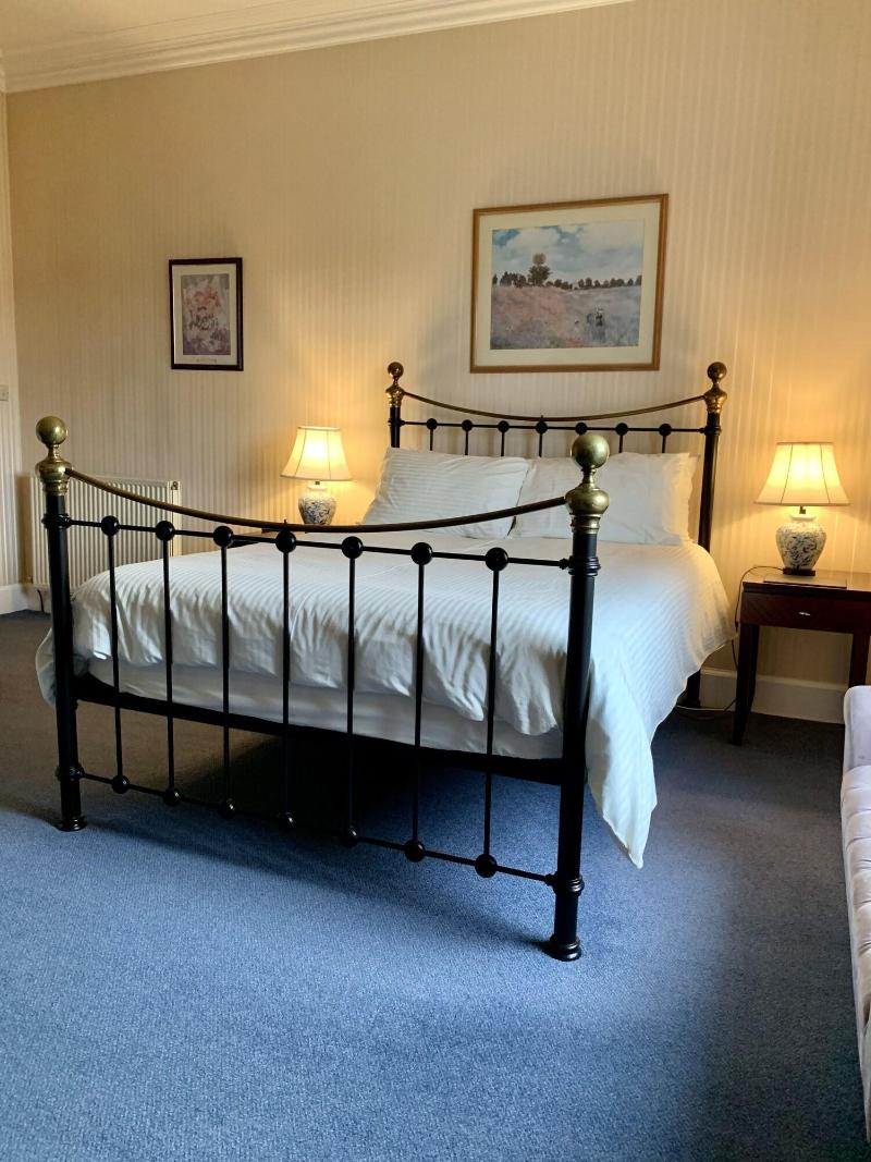 The Pines Guesthouse - Oda