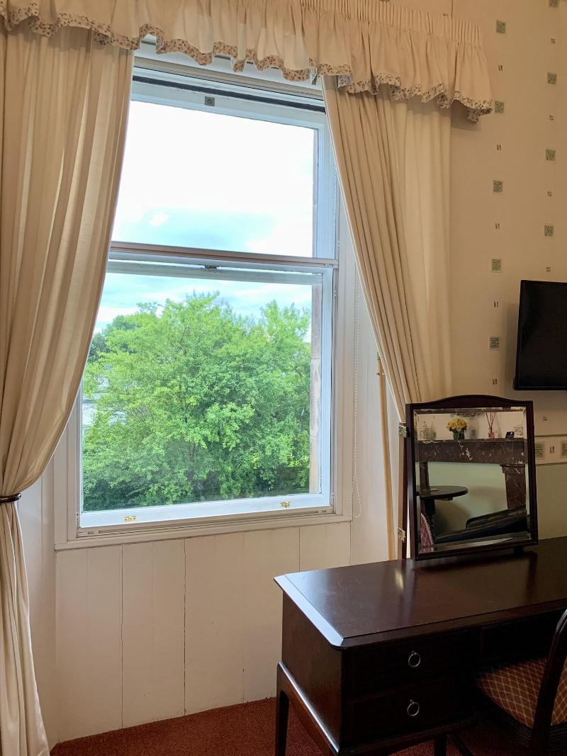 The Pines Guesthouse - Oda