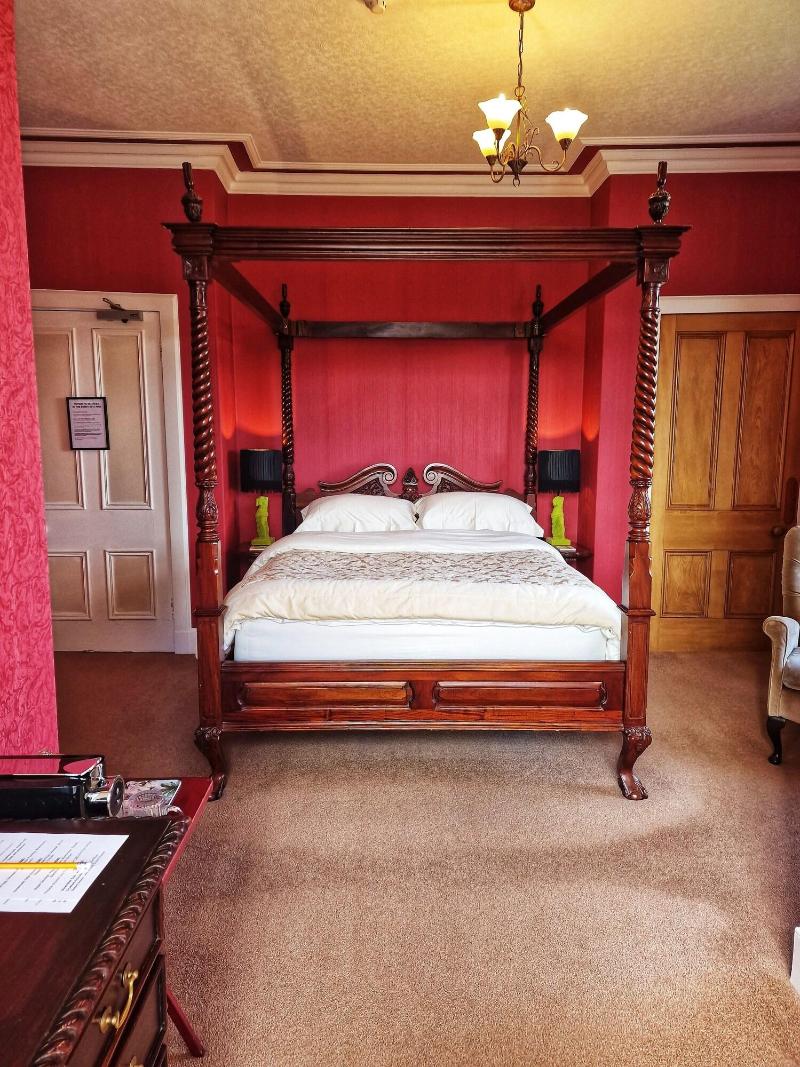 The Pines Guesthouse - Oda