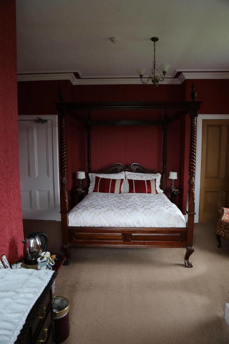 The Pines Guesthouse - Oda