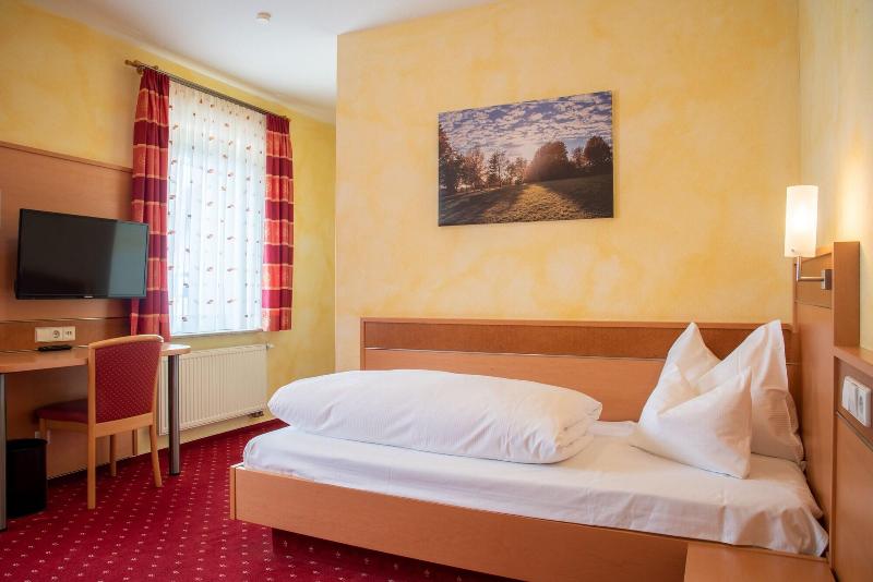 Gasthof Hotel Post - Oda
