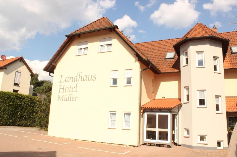 Landhaus Hotel Müller - Genel
