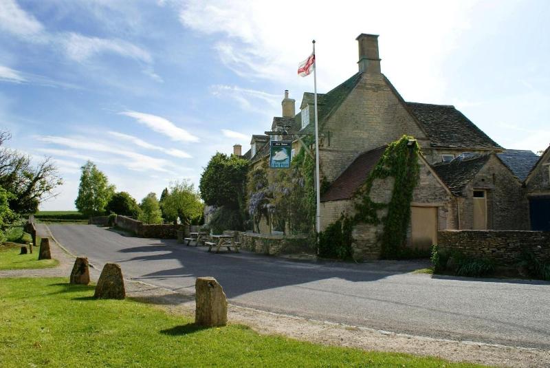 The Swan Inn - Genel