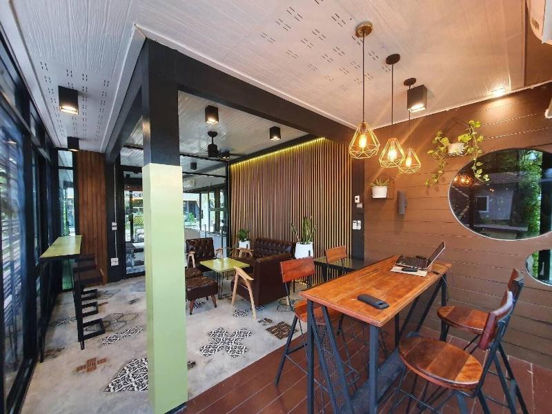 Golden House Hotel Sakaeo - Lobi