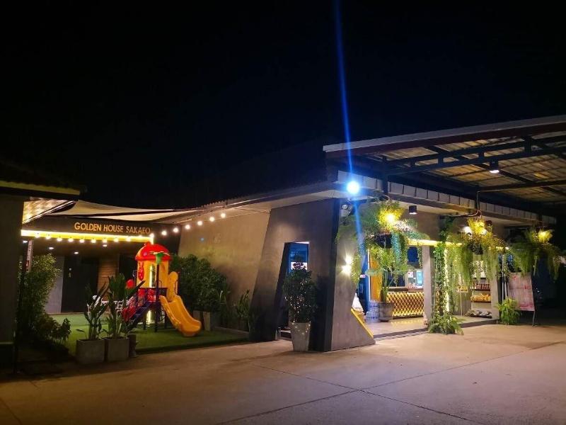 Golden House Hotel Sakaeo - Lobi