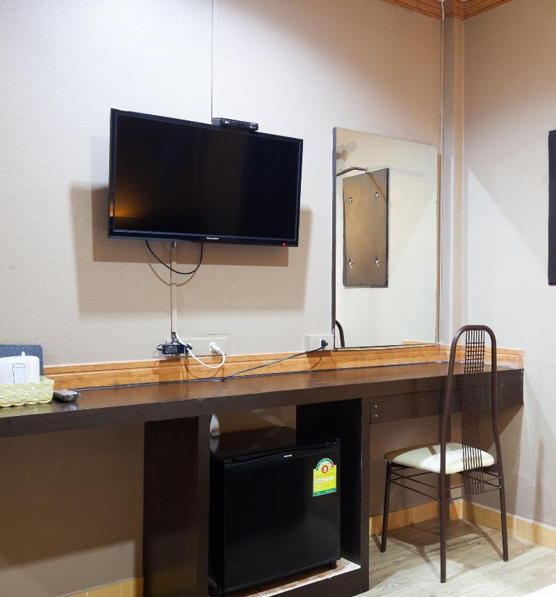 Golden House Hotel Sakaeo - Oda