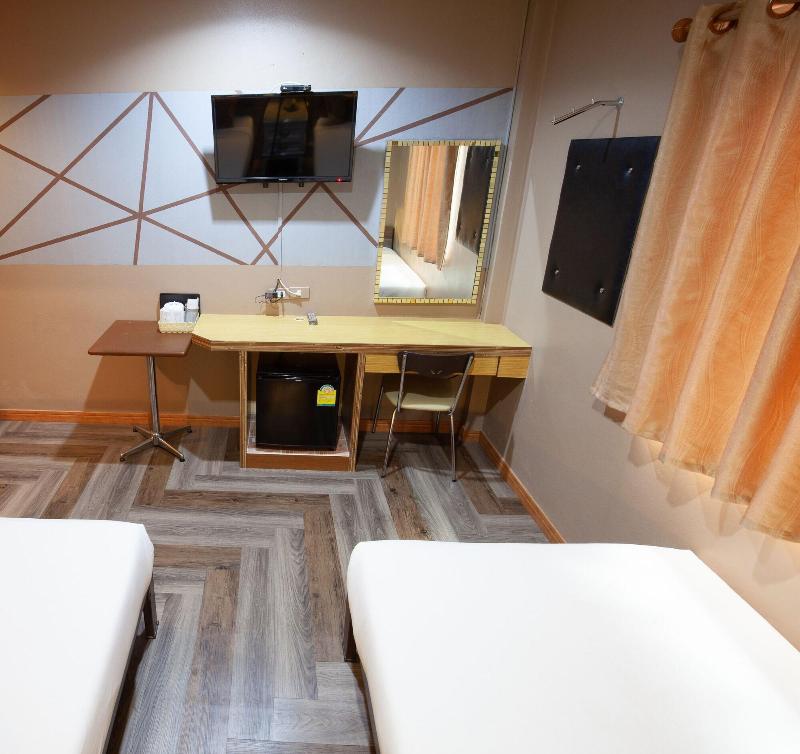Golden House Hotel Sakaeo - Oda