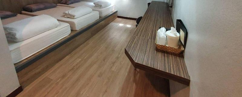 Golden House Hotel Sakaeo - Oda