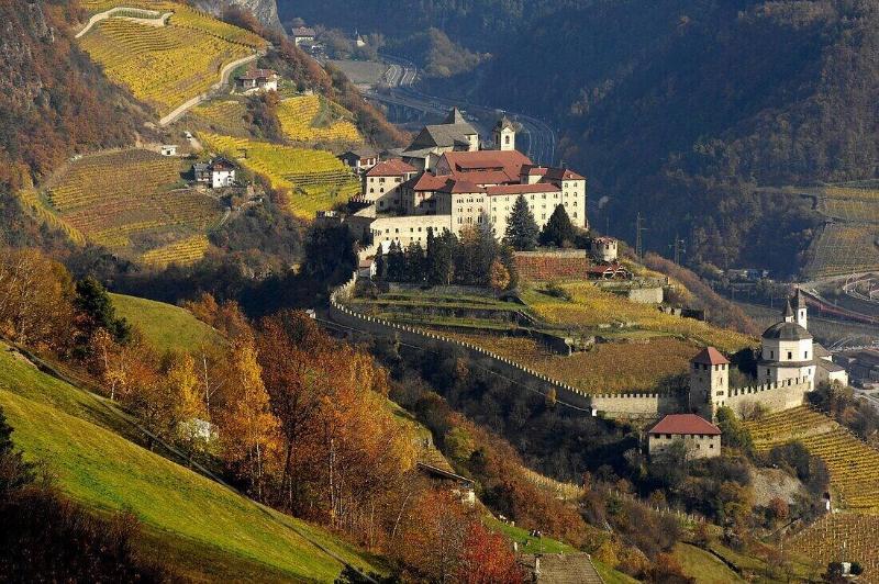 The Ansitz Steinbock - Genel