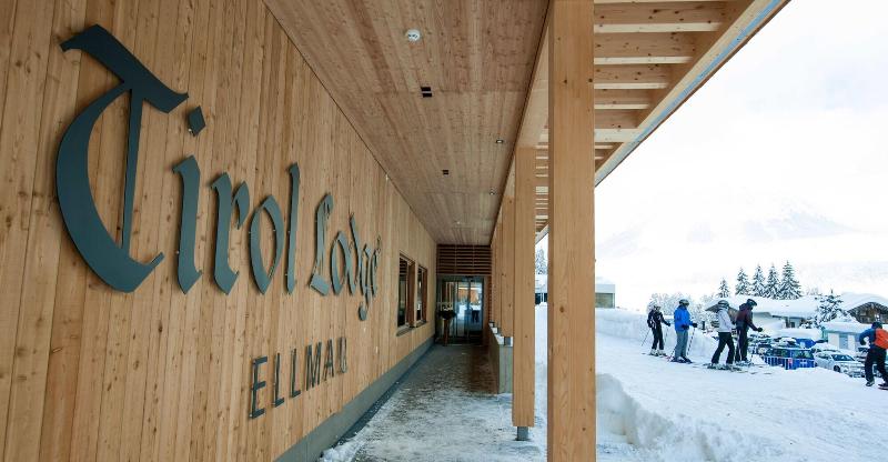 Tirol Lodge - Lobi