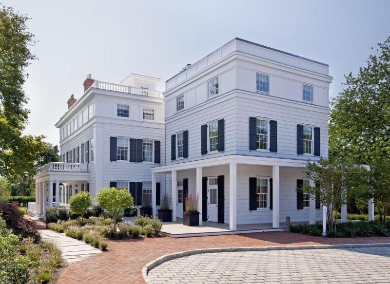 Topping Rose House - Genel