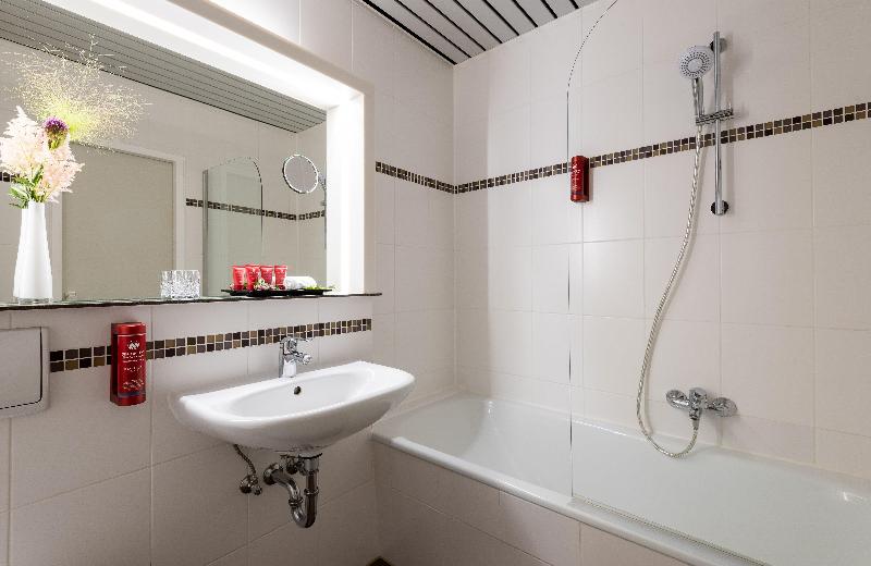 Leonardo Hotel Hamburg Elbbrücken - Oda