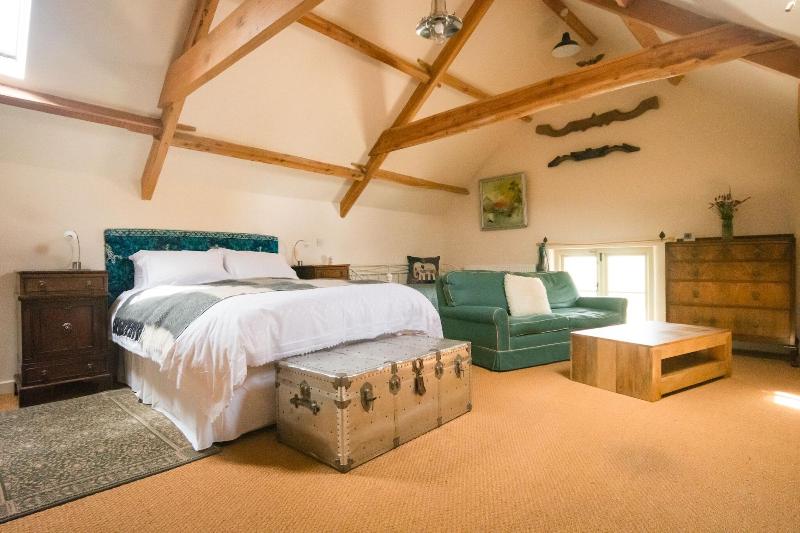 Lower Severalls Farmhouse - Oda