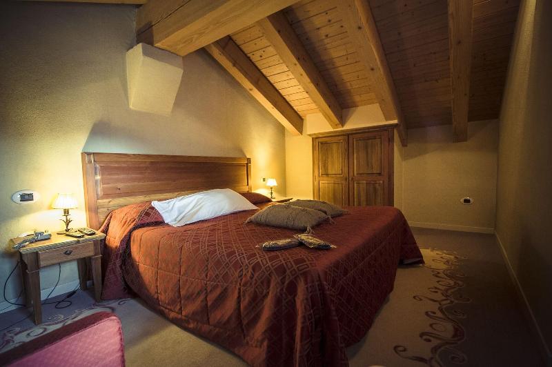 Maison Cly Hotel & Restaurant - Oda